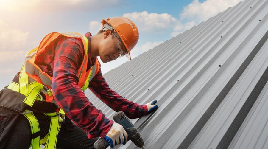 Professional gutter cleaning in Winfield, TN